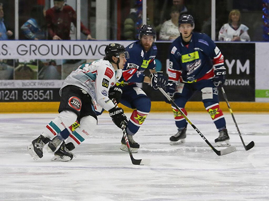 Giants Enjoy Win Over Dundee Stars