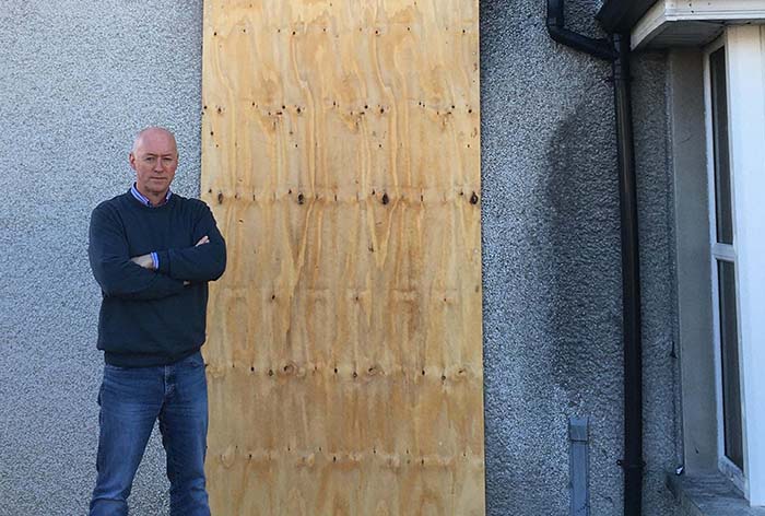 Murphy Condemns Criminal Gang’s Arson Attack On Home