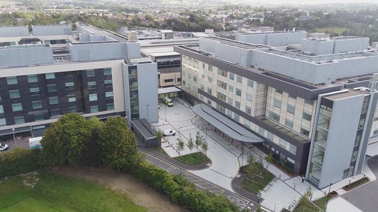 Swann Opens New Acute Services Block At Ulster Hospital