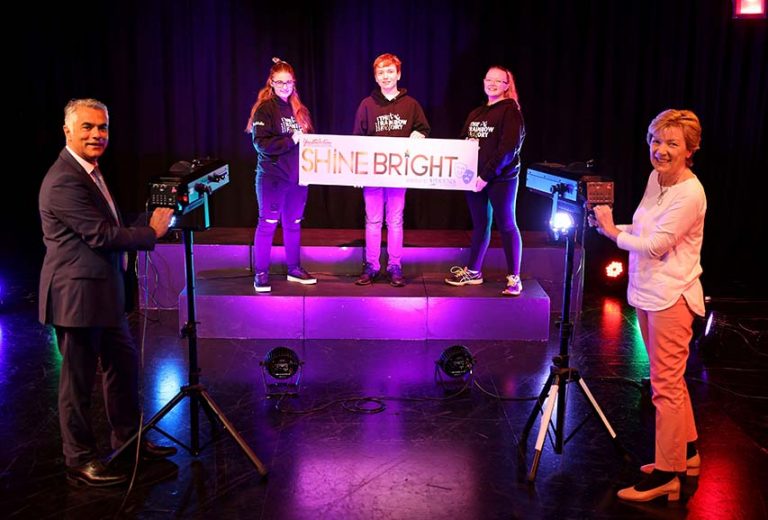 Artistic Young People Shine Bright With Phoenix Gas Artistic Young People Shine Bright With Phoenix Gas