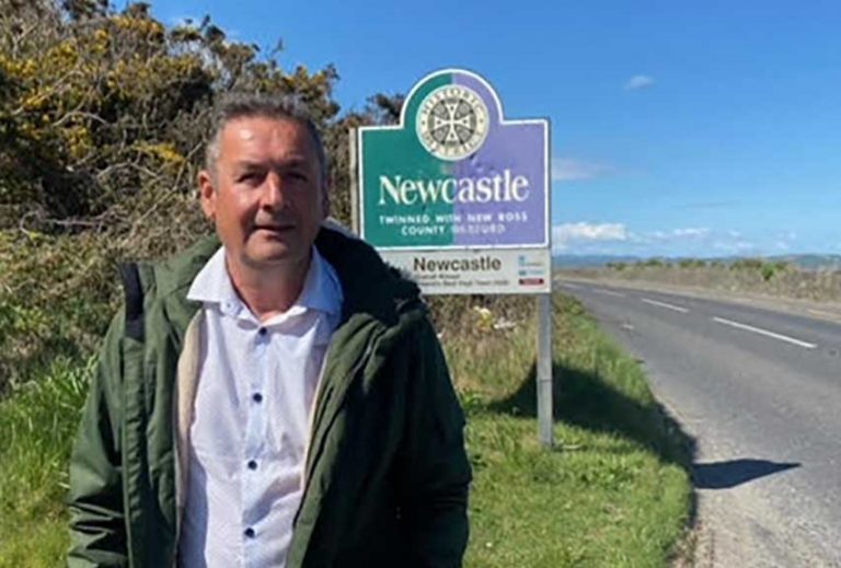 Clarke Calls On Gateway Signs To Be Replace In Newcastle