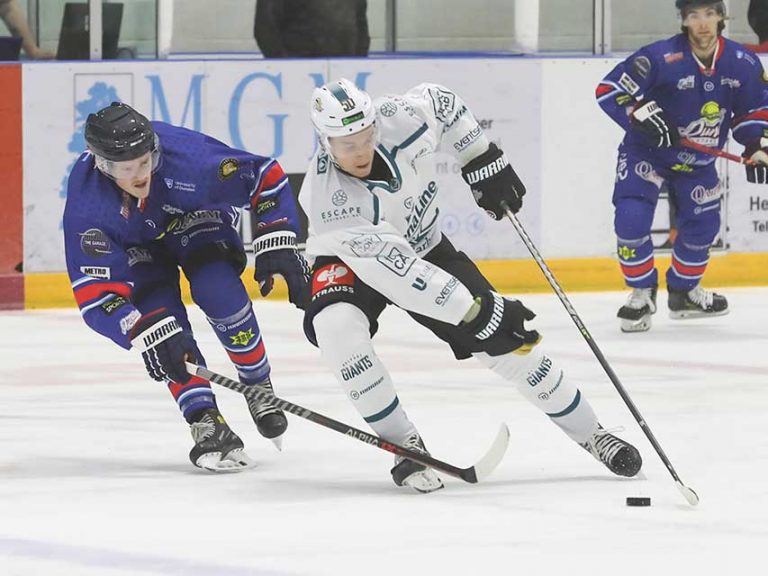 Giants In Form In Pre-Season Match