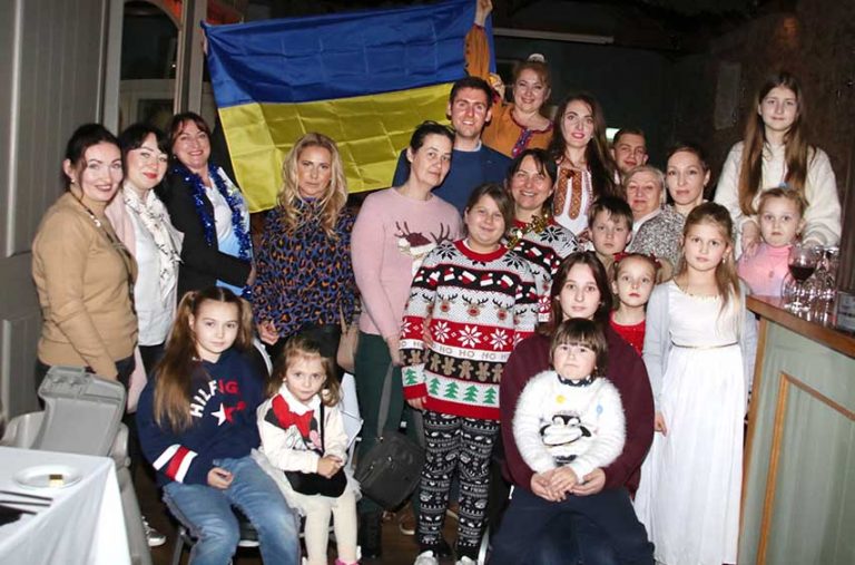 Patrick Brown MLA shows solidarirty with the mums and children at the Denvir's Christmas dinner in Denvir's Hotel in Downpatrick.