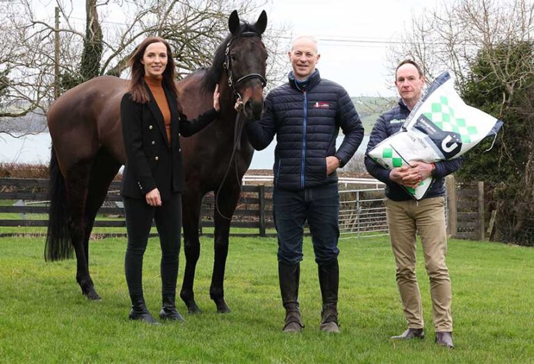 Bluegrass Horse Feeds Sponsors Down Royal