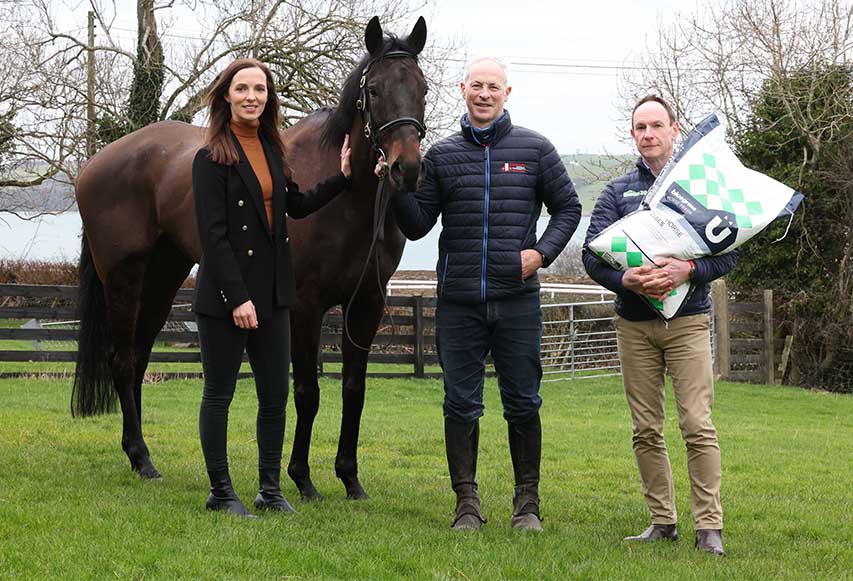 Bluegrass Horse Feeds Sponsors Down Royal