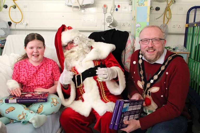 Mayor Brings Christmas Joy To Ulster Hospital Mayor Brings Christmas Joy To Ulster Hospital
