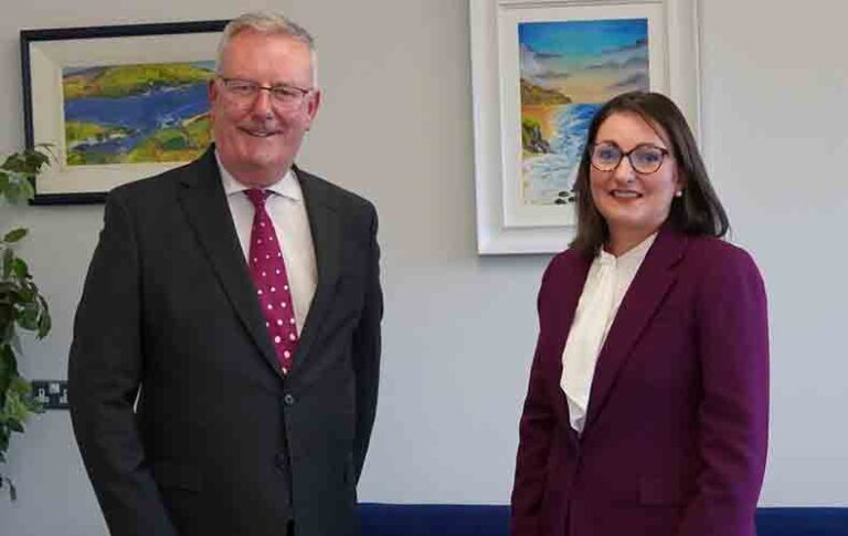 Health Minister Nesbitt Appoints Autism Reviewer