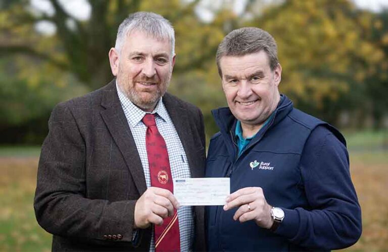 Castlescreen Farms Makes Donation To Rural Support