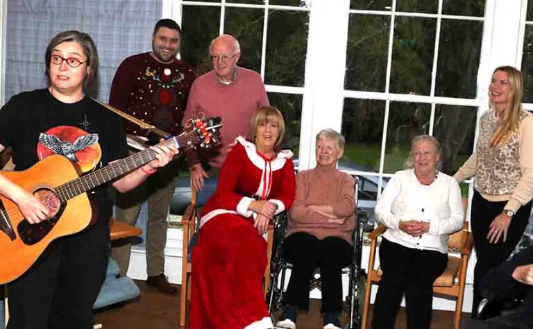 Greenvale Nursing Home Celebrates Christmas in Song
