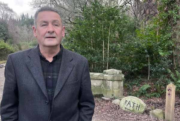 Clarke Calls For Dog Owners To Pick Up Their Pets Poo