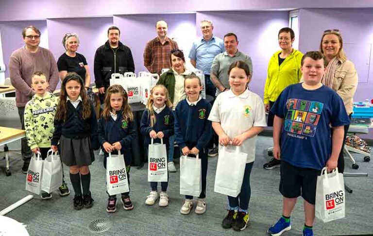 Primary School Children Get Hands On With IT At SERC
