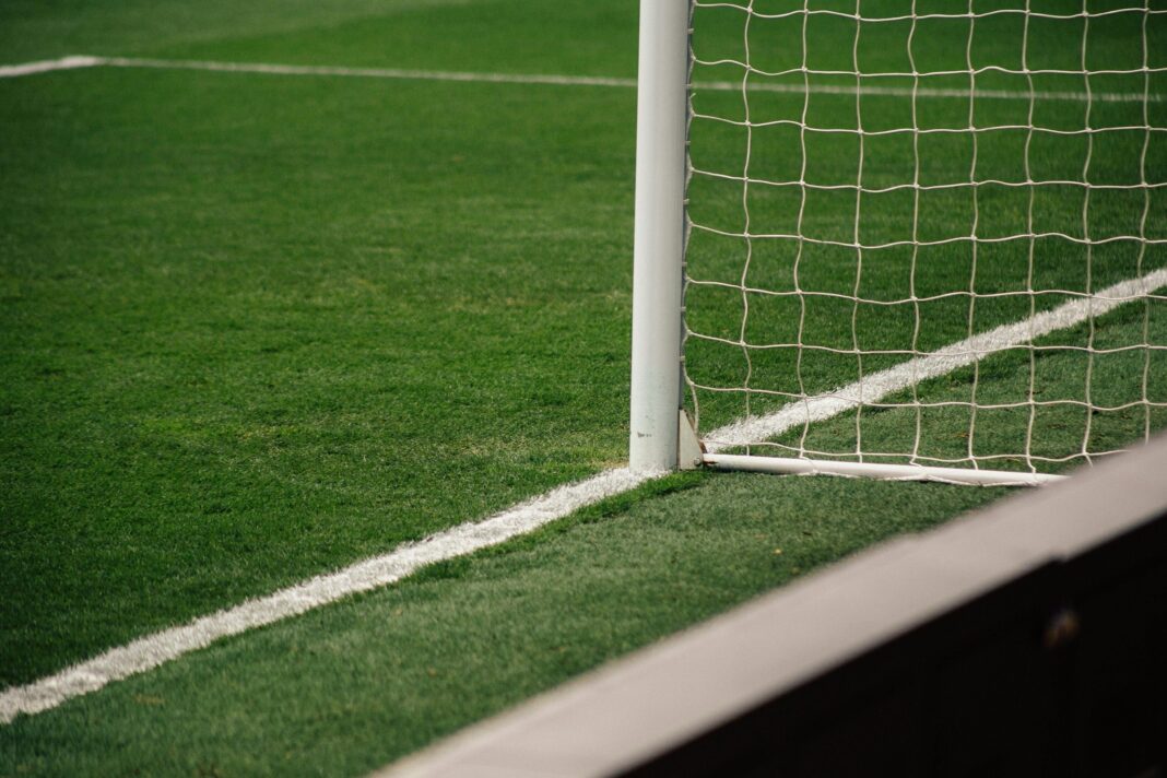 Can Linfield Defend Their Title in the 2025/26 NIFL Premiership Season?