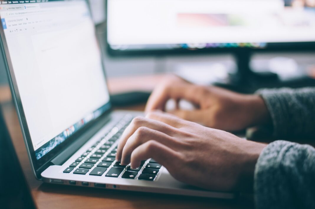 From Clicks to Clients: How to Turn Website Traffic into Predictable Revenue