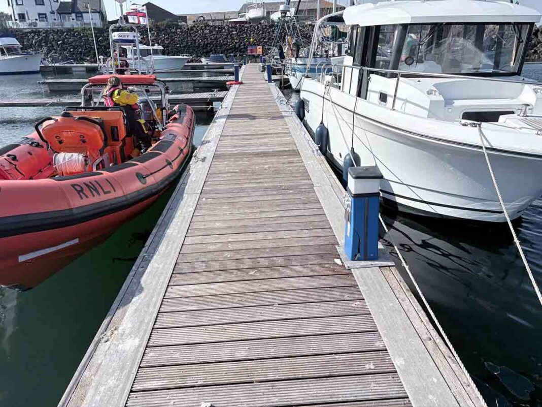 Newcastle RNLI Comes To Aid Of Two