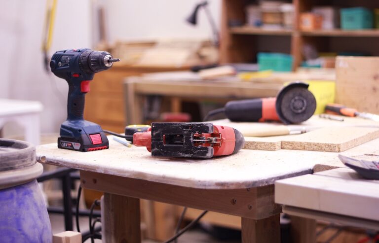 From Side Hustle to Full-Time Trade: Tips for Helping DIYers Go Pro