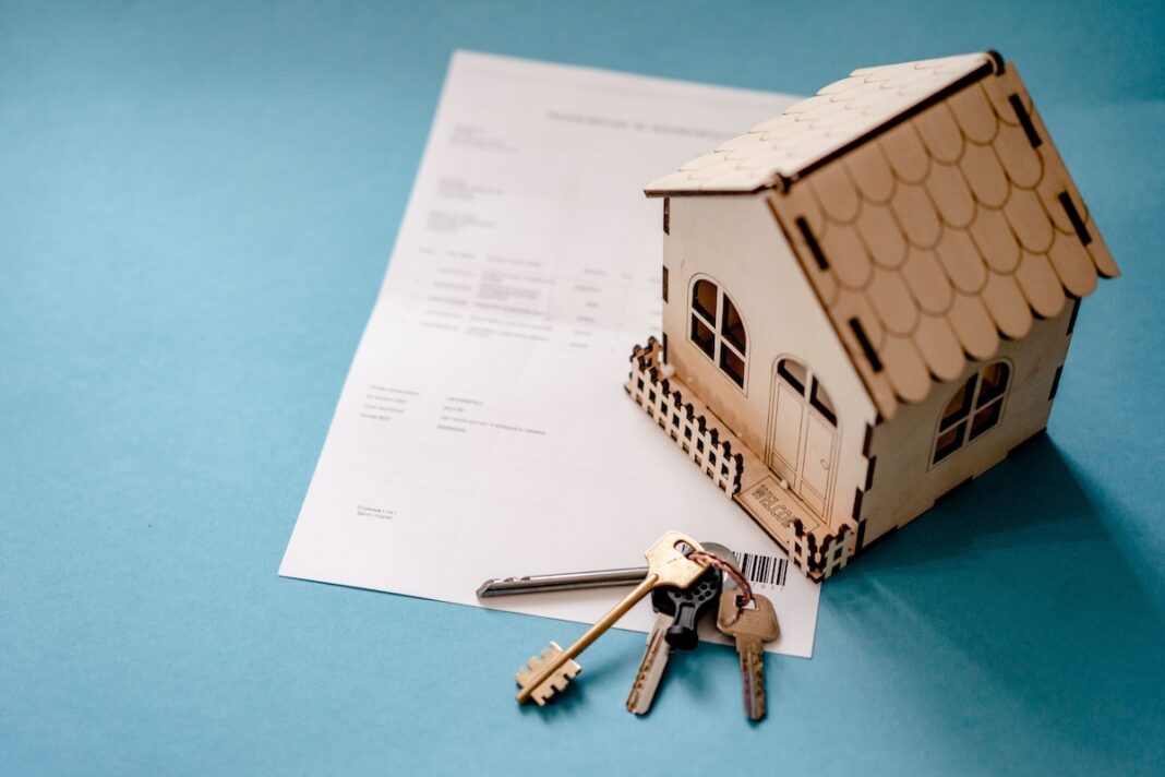 What Investors Should Understand About Legal Risk in UK Property Transactions