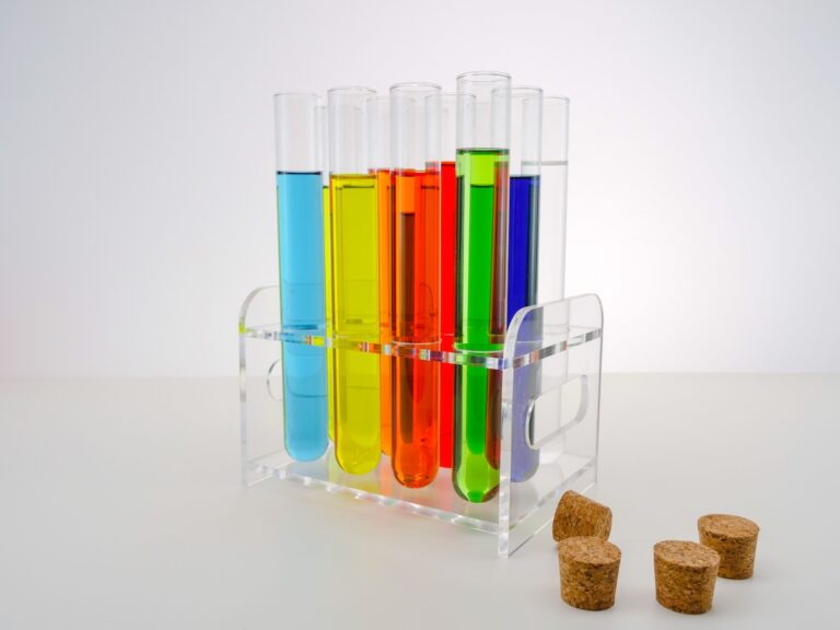 Wholesale Pricing of Test Tubes: What Drives the Cost (MOQ, Sterility, Printing, Delivery)?